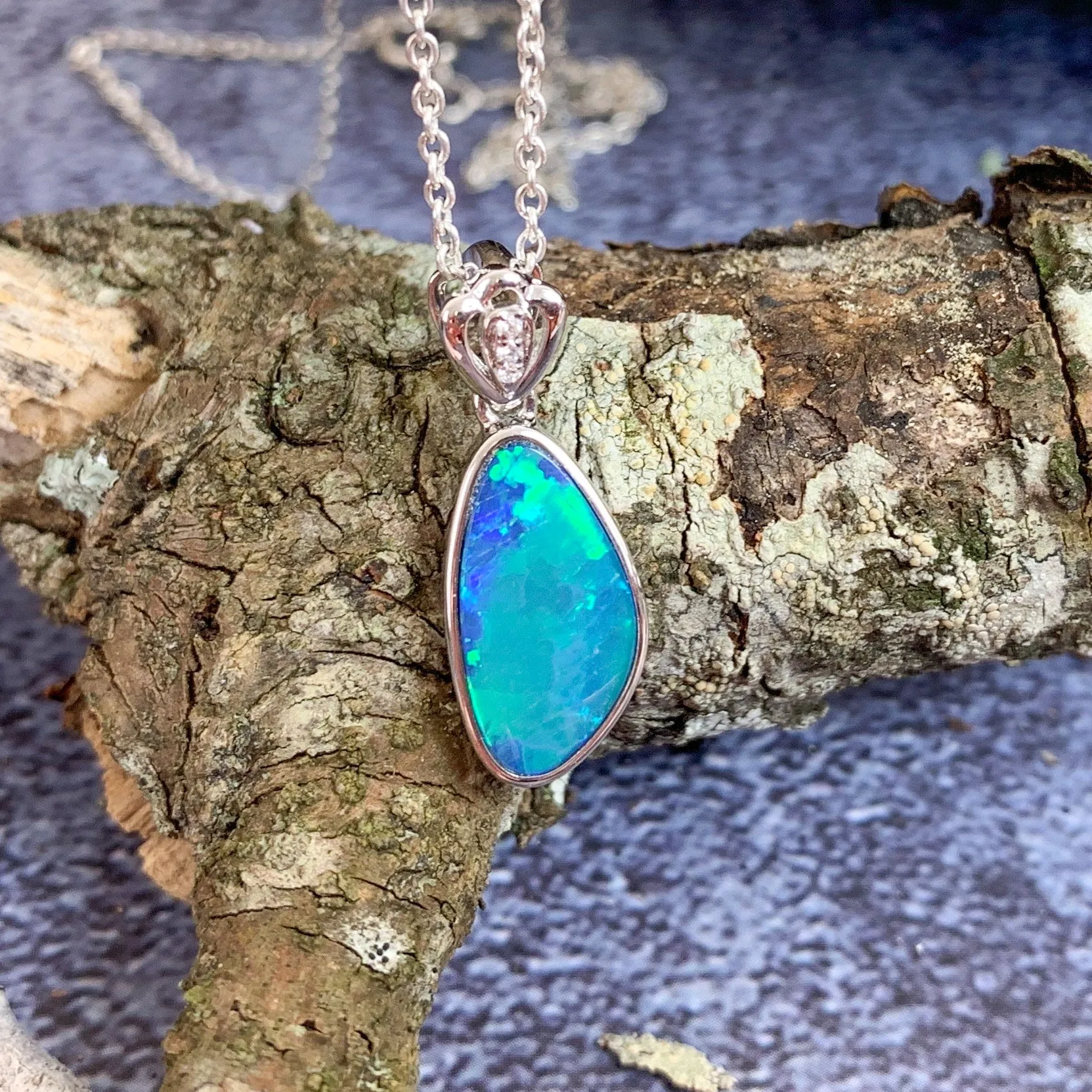 14kt White Gold Blue Green Opal doublet pendant