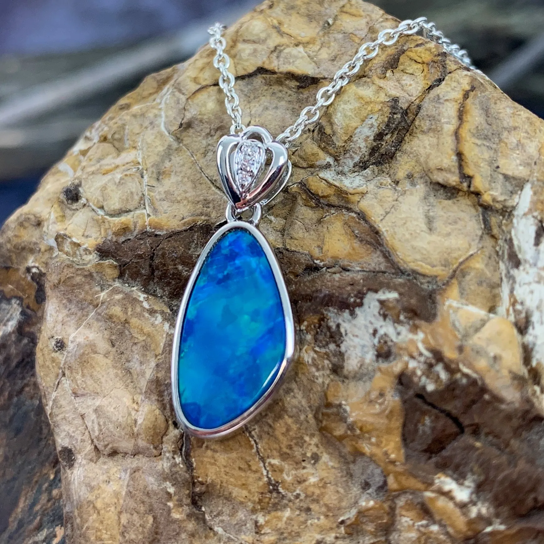 14kt White Gold Blue Green Opal doublet pendant