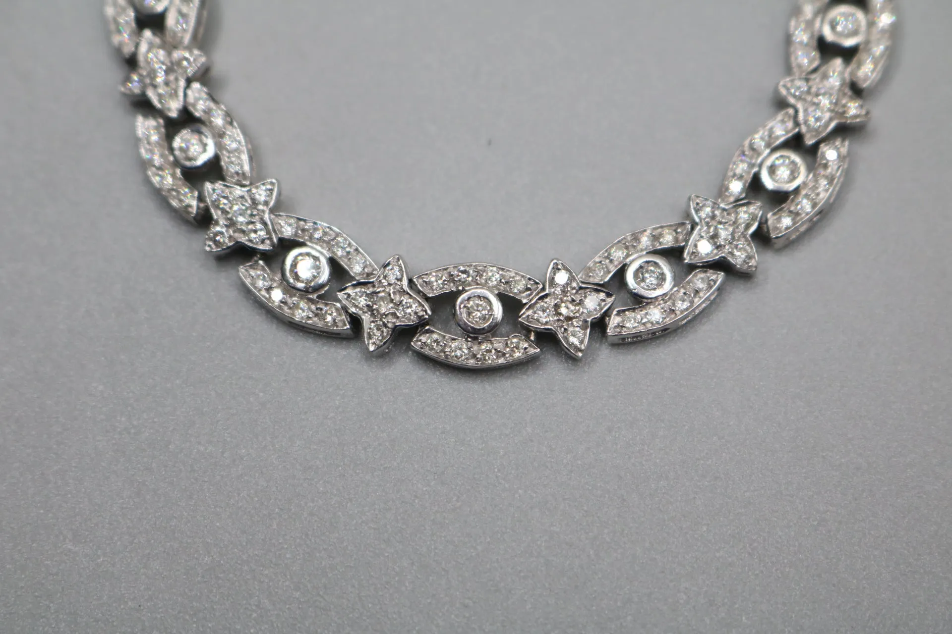 18K White Gold Diamond Link Bracelet (2.70 CTW)