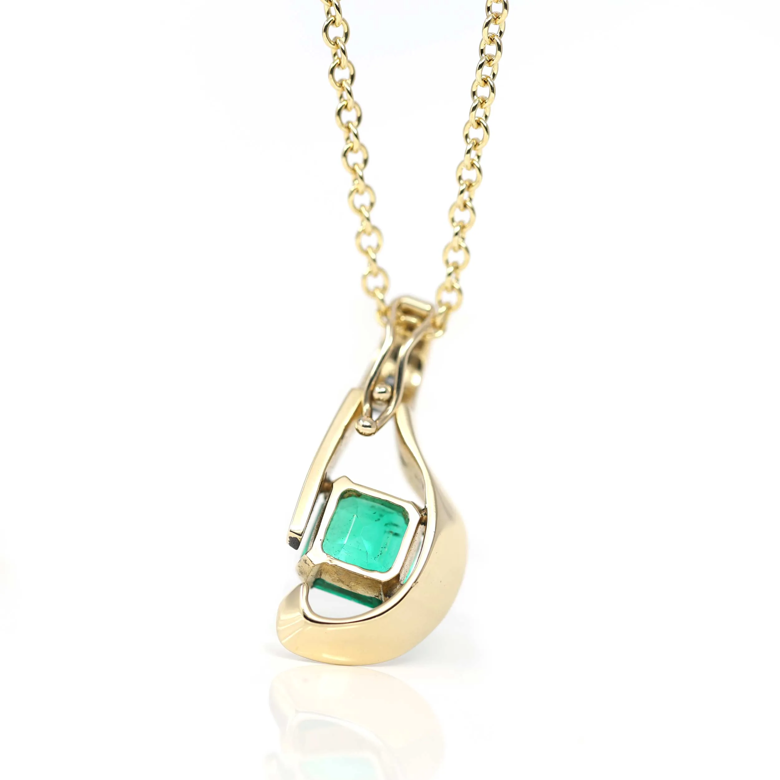 18k Yellow Gold Natural 4.23ct GIA Colombia Emerald Free From Necklace With Diamonds