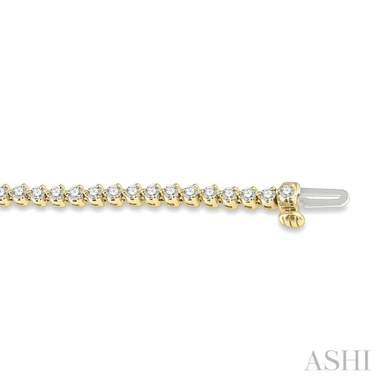 2 Ctw Tri-Prong Round Cut Diamond Bracelet in 14K Yellow Gold