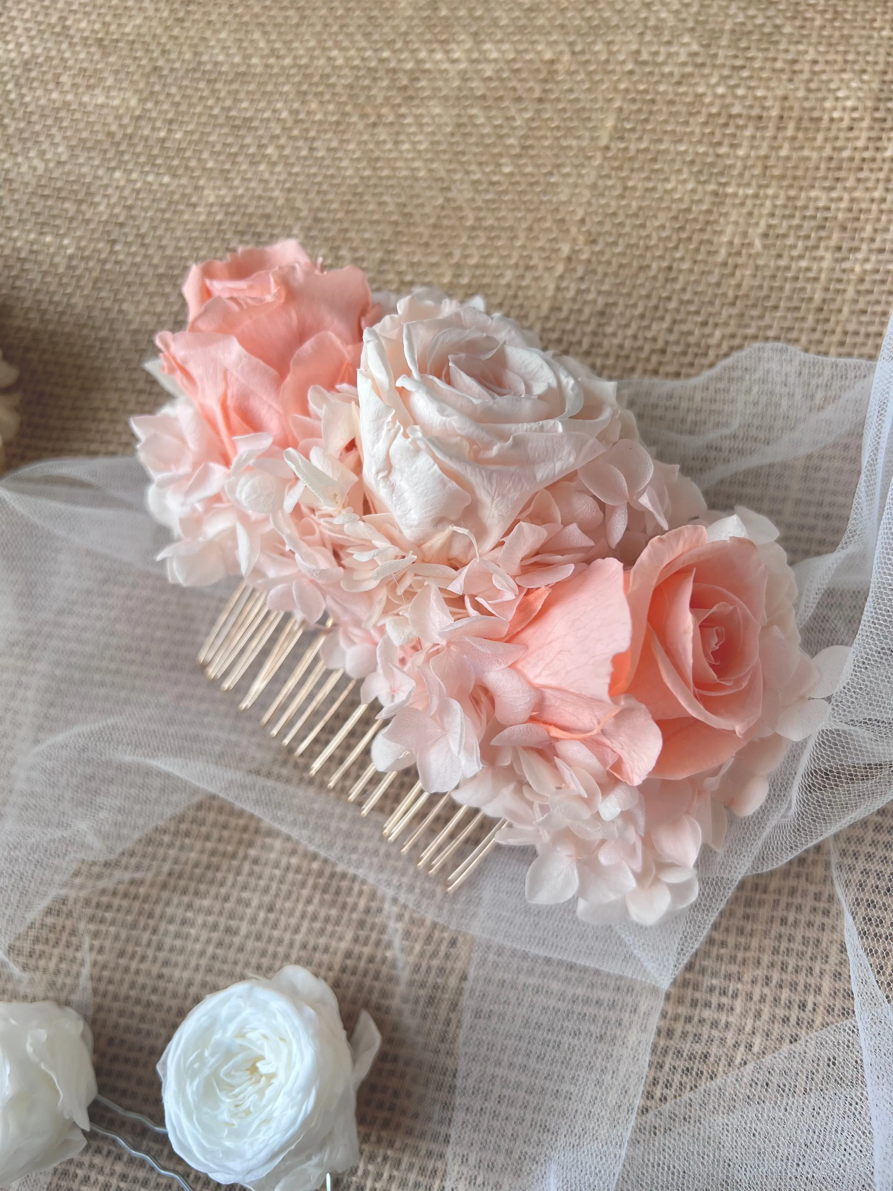 Bridal Rose Wedding Floral Hair Accessories Soft Pastel Peach, Dried Flower Hair Comb for Brides, Large Floral Hair Piece, Wedding Headpiece