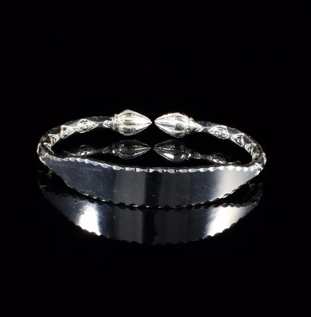 Engravable Extra Heavy Cocoa Pod Bangle with Diamante Pattern