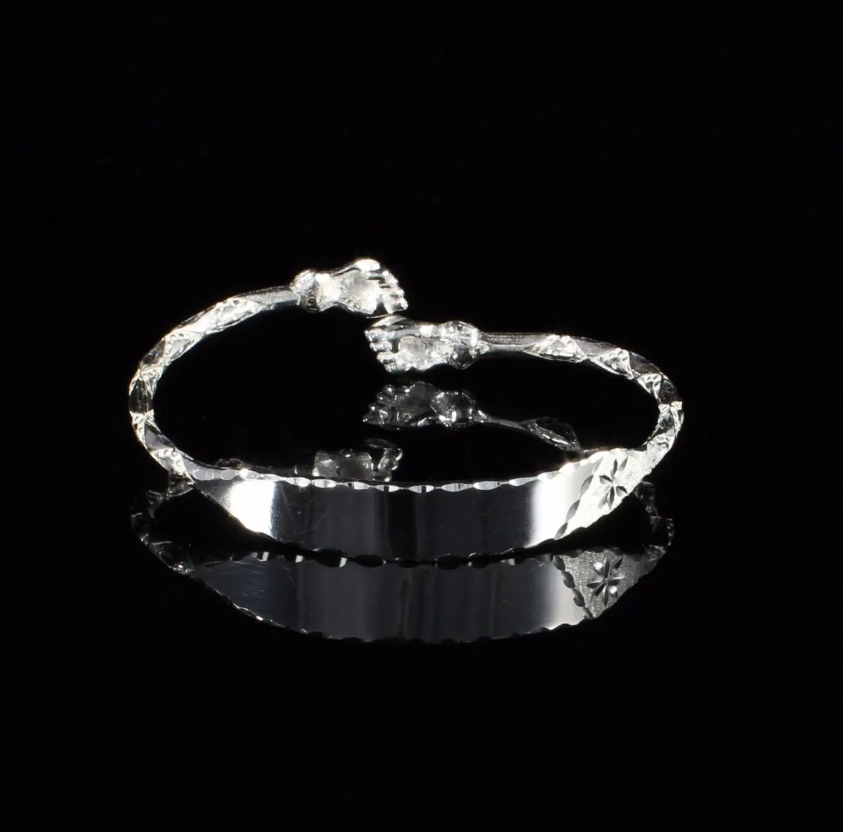 Engravable Light Fist Bangle with Diamante Pattern