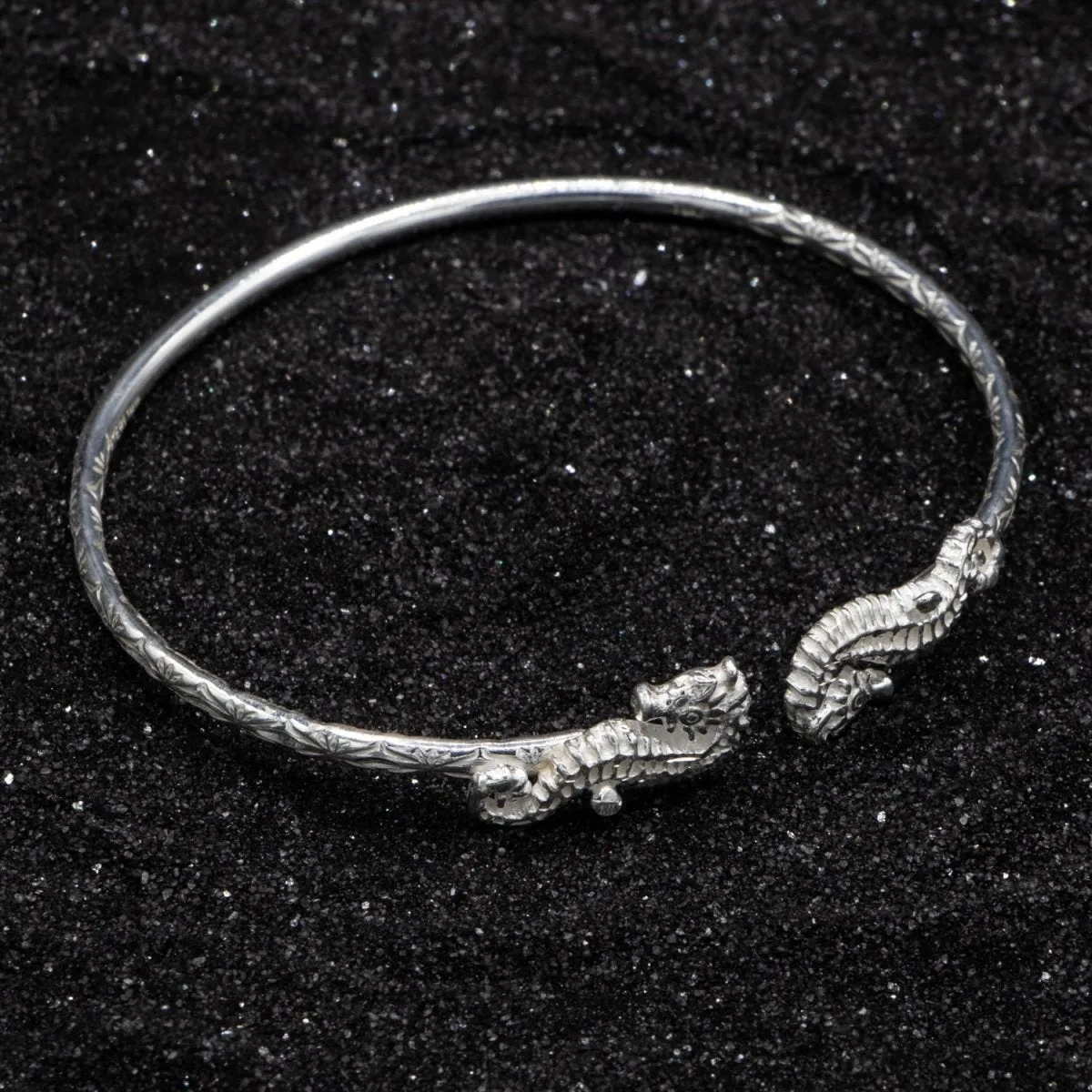 Extra Light  Bangle with Seahorse and Calypso Pattern