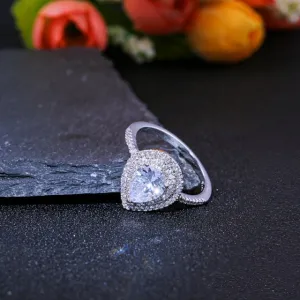 Fashion Jewelry Pear Cut Zircon Cocktail Rings for Women in Silver Color