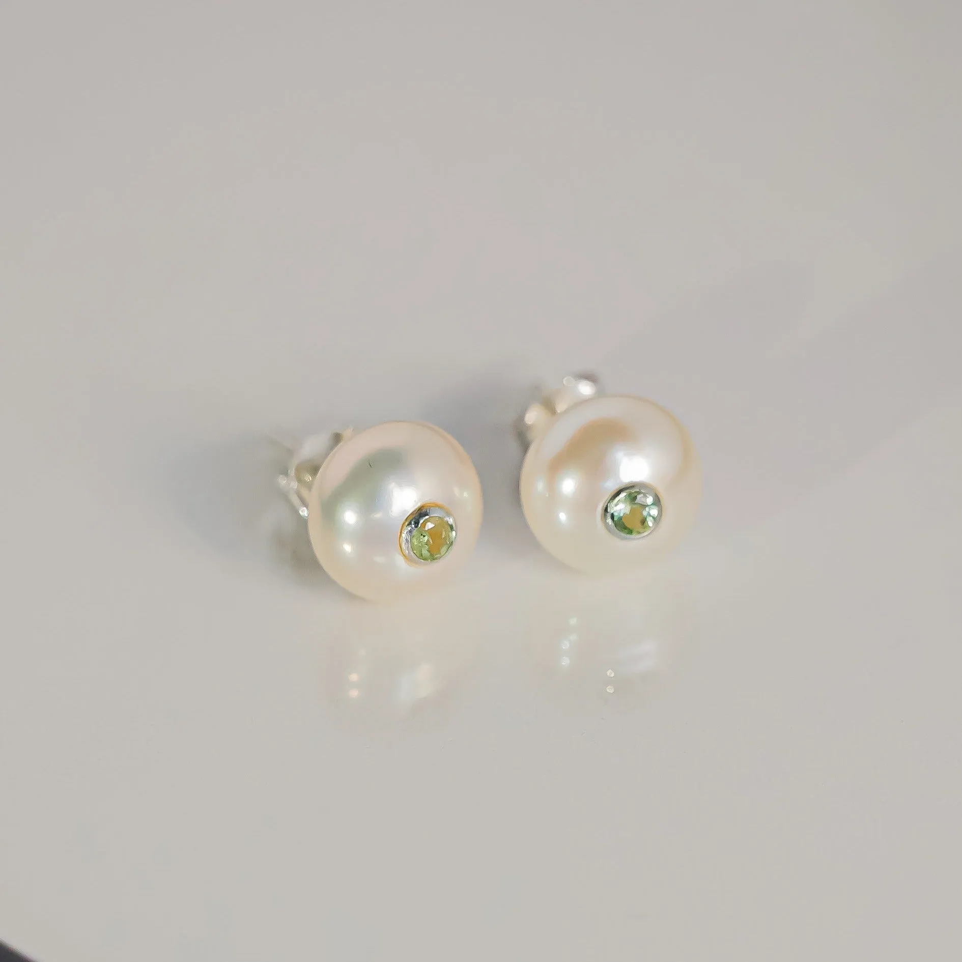 HERA Peridot Pearl Earrings