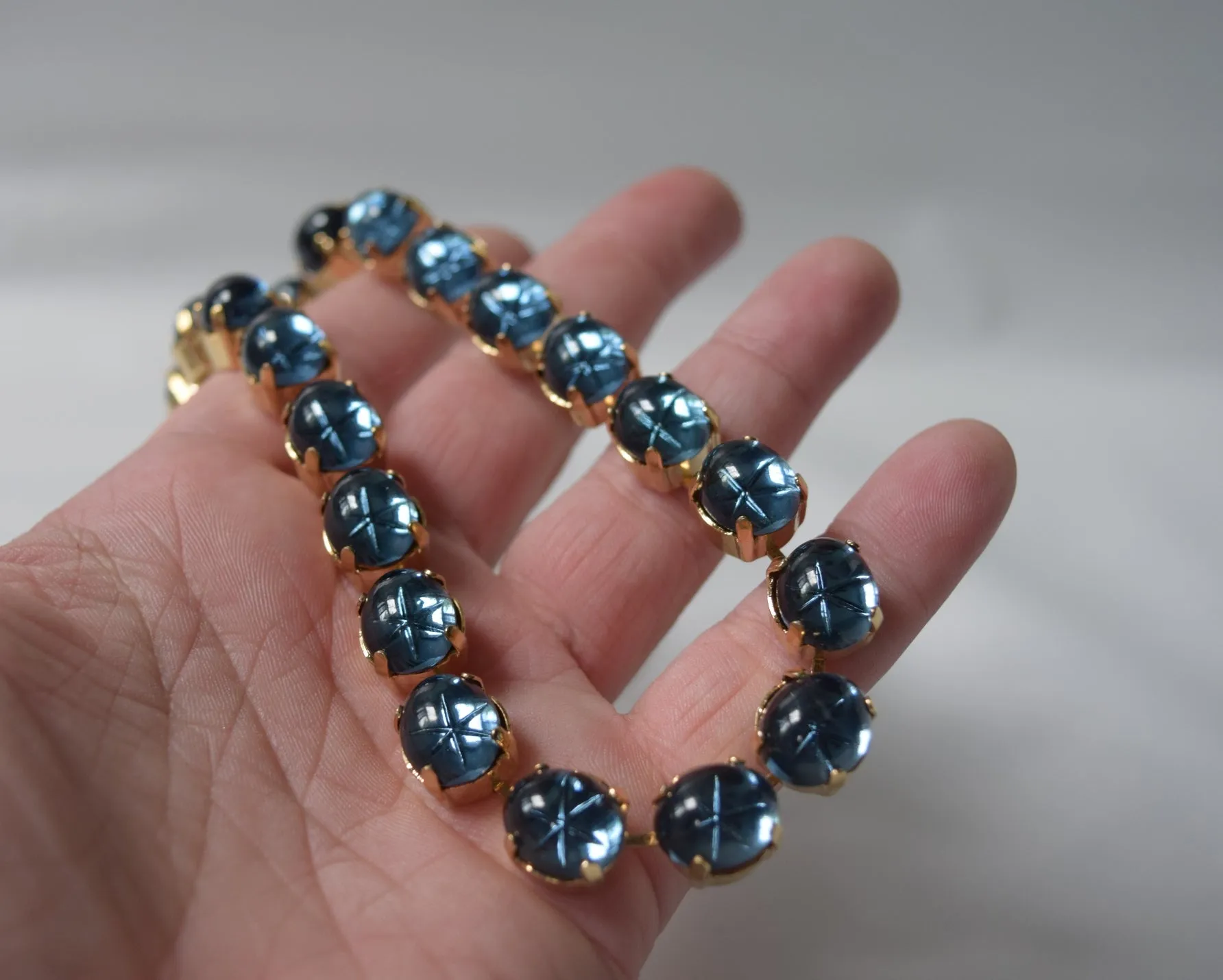 Navy Swarovski Crystal Mirror Back Rivere - Small Oval Necklace