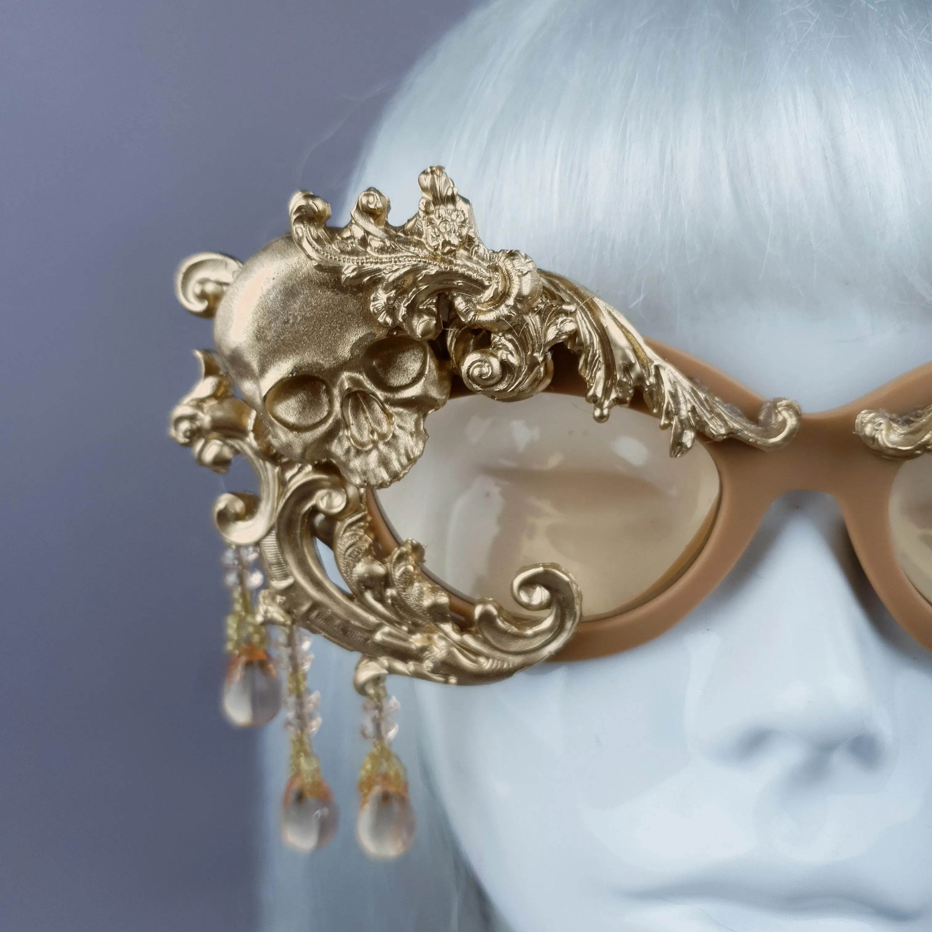 "D'or" Gold Skull & Filigree, Beading Catseye Sunglasses