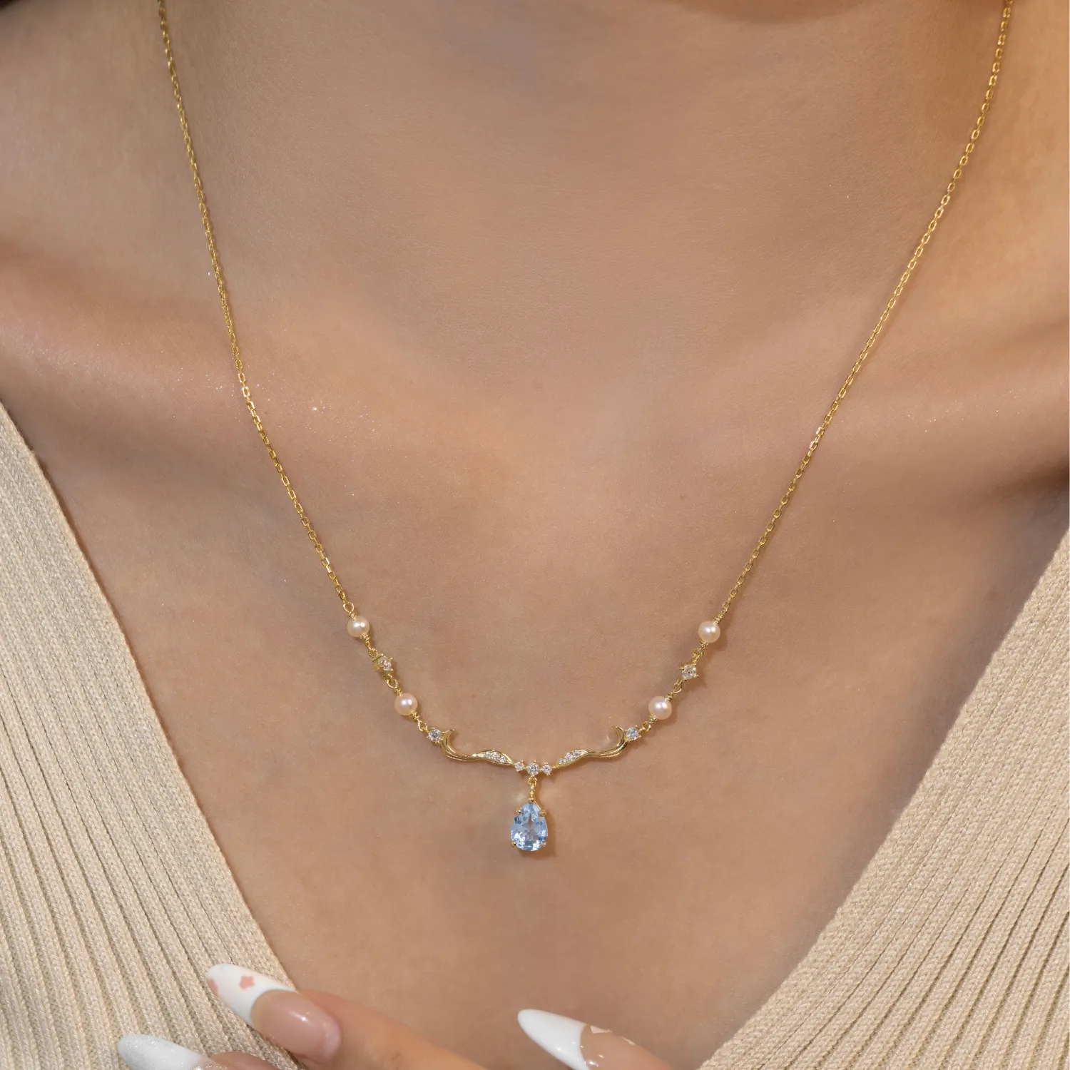 Seabreeze Serenity Blue Topaz Necklace (Yellow Gold)