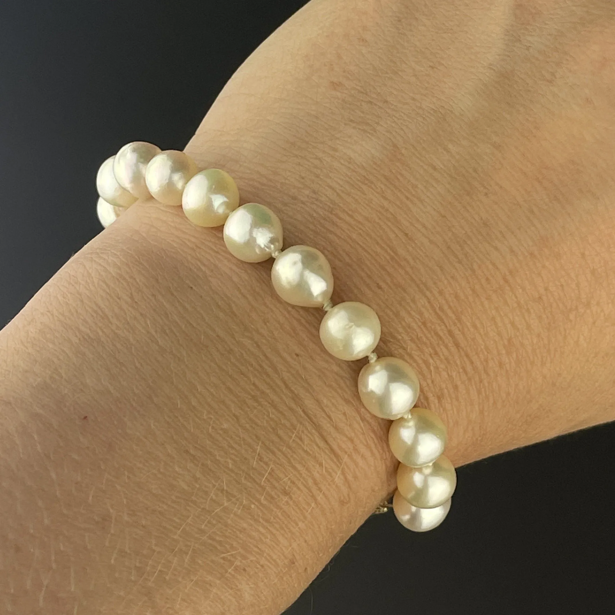 Vintage 14K Gold Handknotted Pearl Bracelet