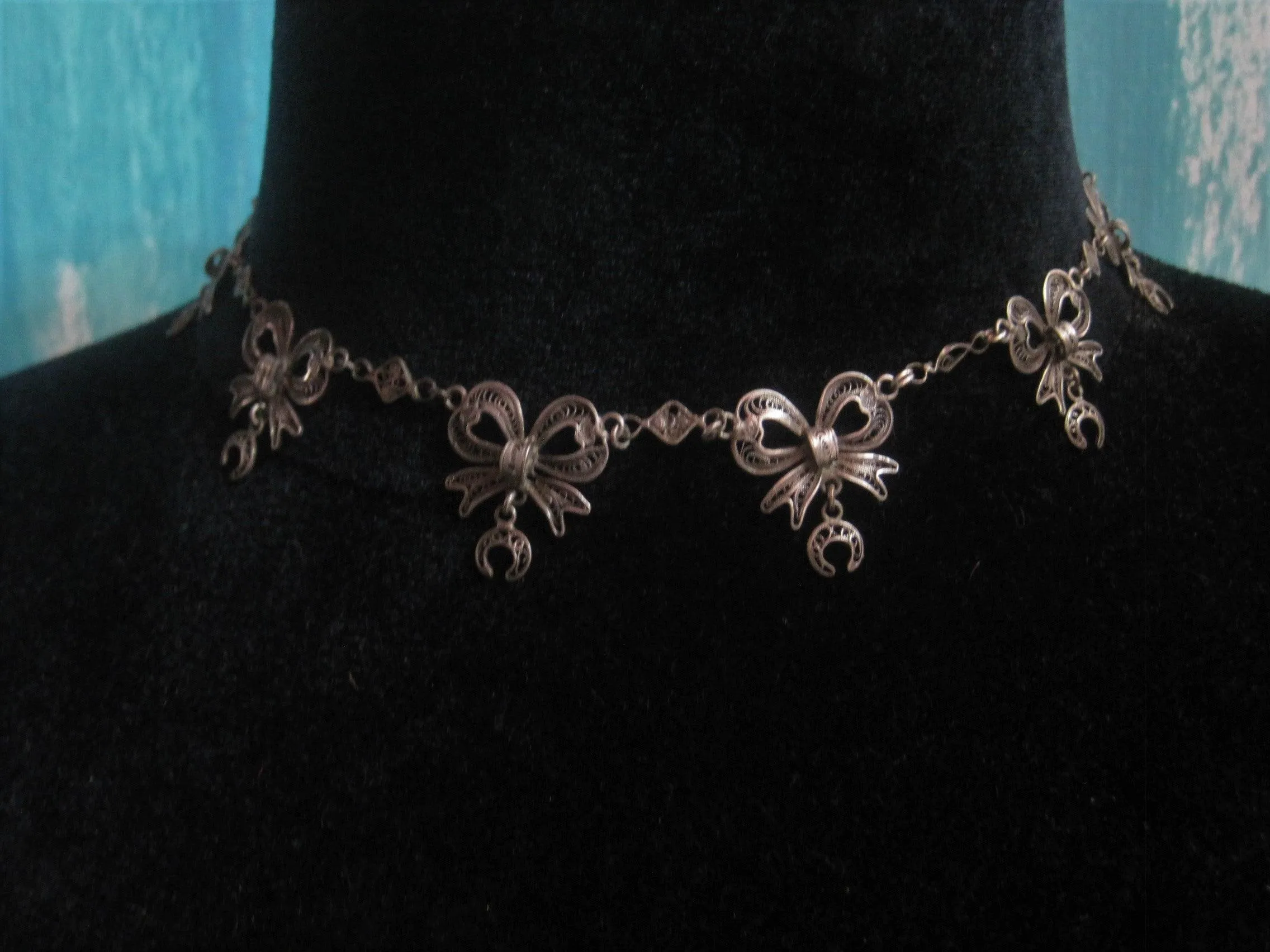 Vintage Italian Silver Filigree Bow Necklace