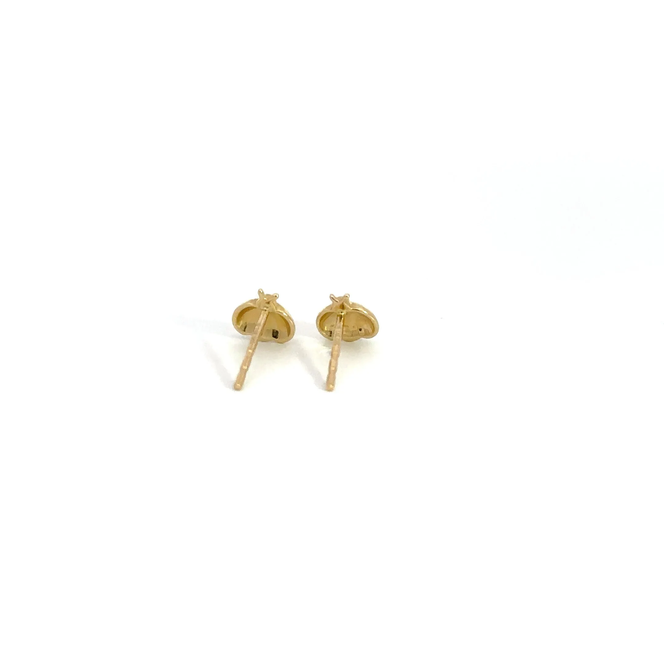 WD1014 14kt gold and Ruby ladybug studs